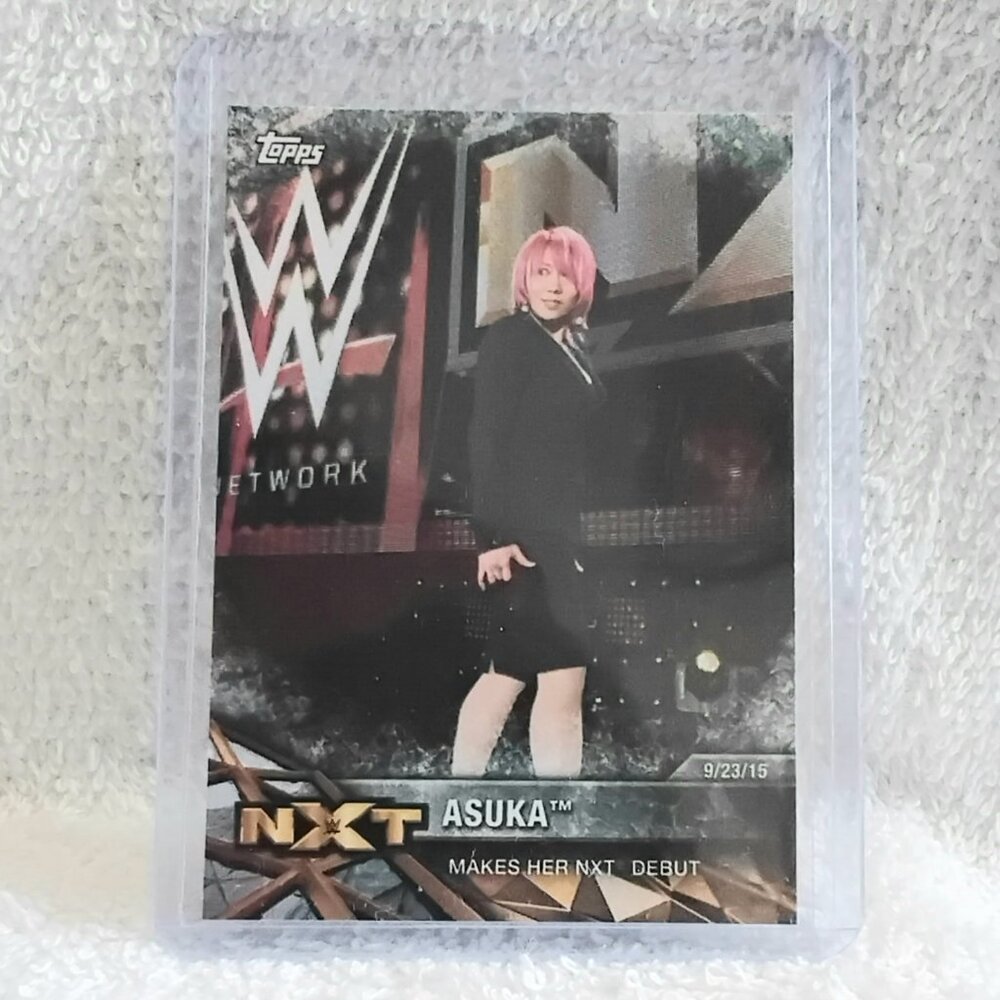 5/$20 Mint 2017 Topps Asuka WWE/NXT Divas Card NXT-4!!